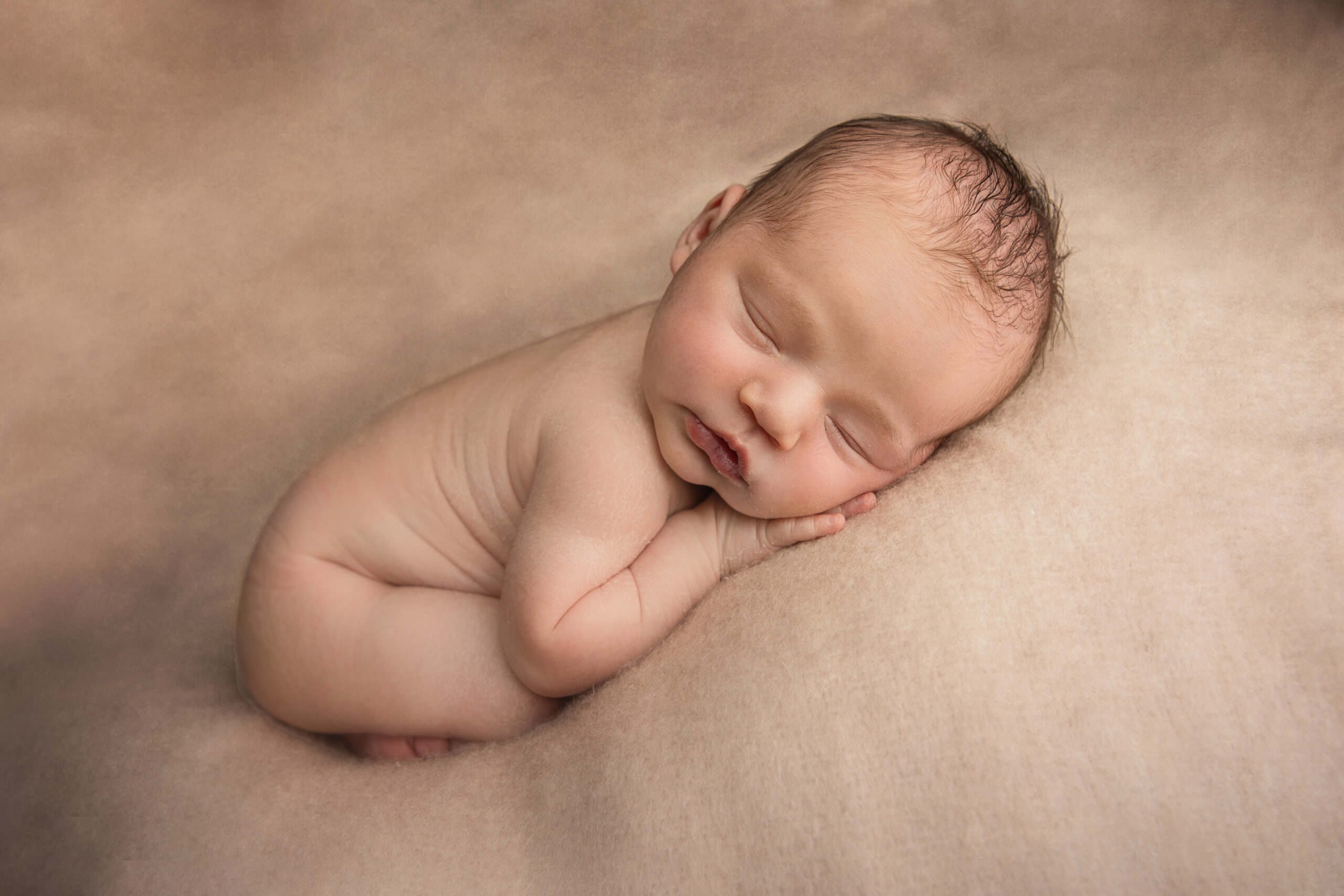 photo bébé paisible